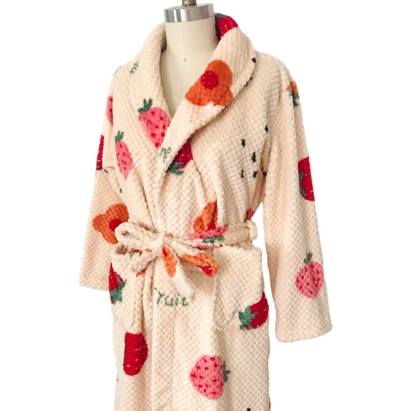 Graphic Plush Robe with Strawberries, Fruits NWOT - Picture 4 of 6